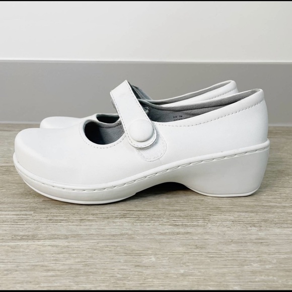 KLOGS Ashley Mary Jane Shoes White 7 Nursing - Picture 2 of 5